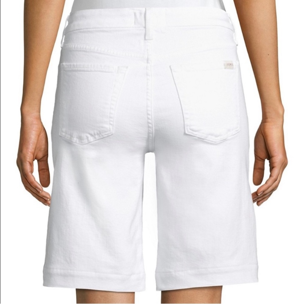 Jen 7 by 7 For All Mankind White Bermuda Shorts - Picture 2 of 6